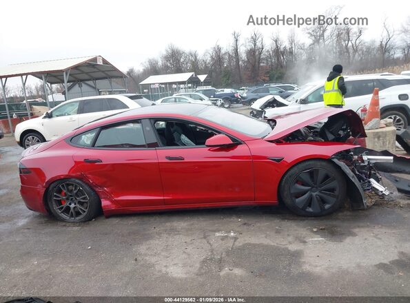 5YJSA1E69SF547975 2025 TESLA MODEL S Red Widok wnętrza z tyłu