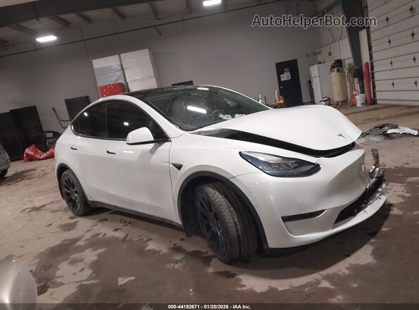 5YJYGAEEXMF186940 2021 TESLA MODEL Y White Передня права чверть