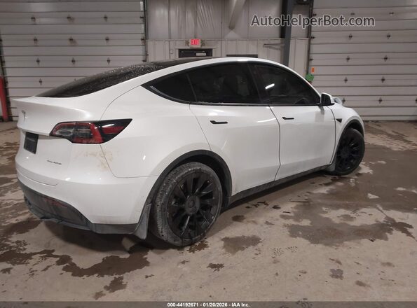 5YJYGAEEXMF186940 2021 TESLA MODEL Y White Задня права чверть