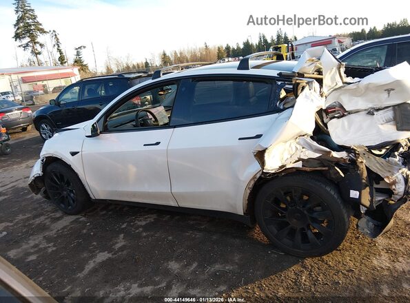 5YJYGDEE7MF207129 2021 TESLA MODEL Y White Вид задньої частини салону