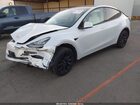 2021 Tesla Model Y Long Range Dual Motor All-wheel Drive White vin: 5YJYGDEE8MF140248