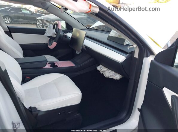 5YJYGDEE8MF140248 2021 TESLA MODEL Y White Вид салону спереду