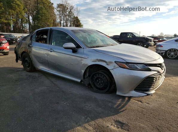 4T1B31HK0KU511467 2019 TOYOTA LE Серебряный Вид спереди