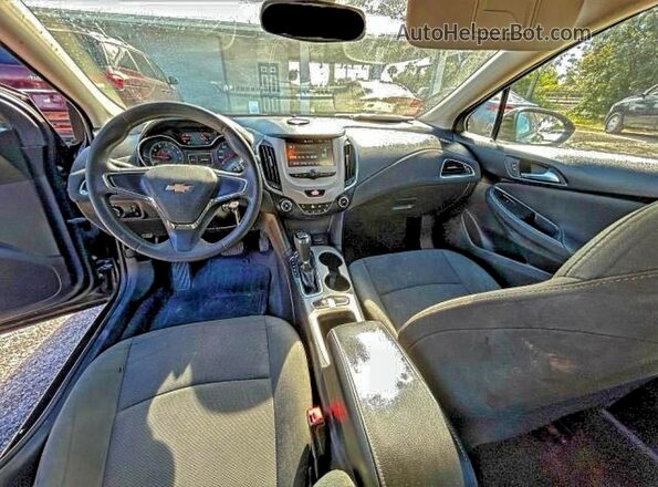 1G1BC5SM7J7176235 2018 CHEVROLET CRUZE Черный Вид задних сидений