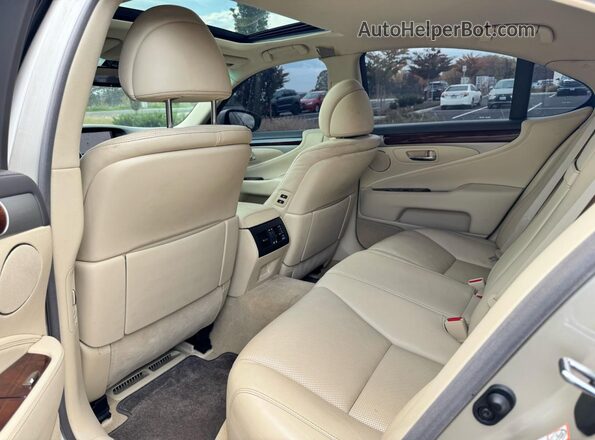 JTHBL5EF2H5143975 2017 LEXUS LS Gold Widok wnętrza 360 stopni
