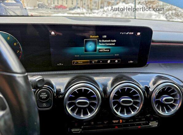 W1K5J4HB1MN180376 2021 MERCEDES-BENZ CLA-CLASS Black Vista del compartimento del motor