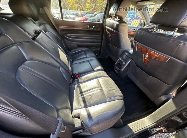 2LMHJ5NK6JBL02688 2018 LINCOLN MKT Черный Вид салона спереди