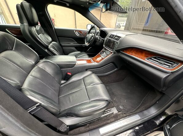 1LN6L9NP8L5601946 2020 LINCOLN CONTINENTA Черный Вид сзади