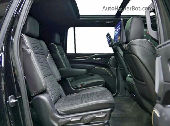 1GYS3RKL4NR258711 2022 CADILLAC ESCALADE Черный Вид салона спереди