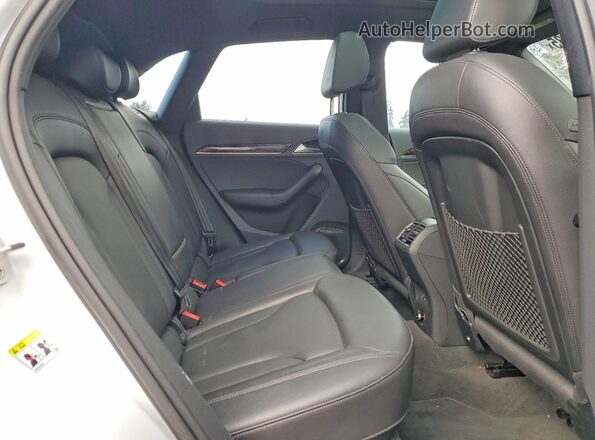 WA1GCCFS5HR000853 2017 AUDI Q3 White Widok komory silnika