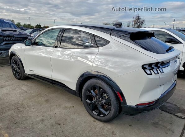 3FMTK3R78RMA18406 2024 FORD MUSTANG MACH-E PREMI Белый Задняя правая четверть
