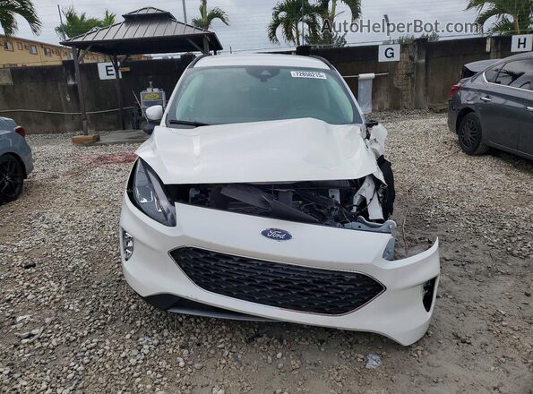 1FMCU0H67NUB78283 2022 FORD ESCAPE Белый Вид сзади