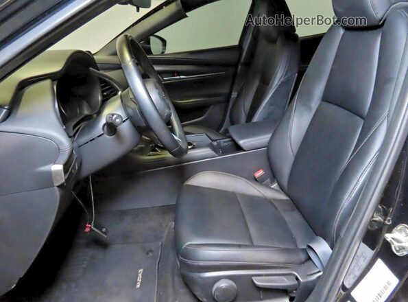 JM1BPAKL7M1336164 2021 MAZDA 3 Черный Вид задних сидений