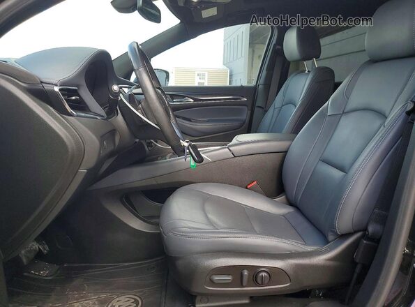 5GAERBKW2PJ190253 2023 BUICK ENCLAVE Черный Вид панели приборов