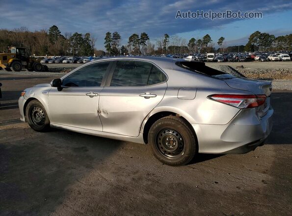 4T1B31HK0KU511467 2019 TOYOTA LE Серебряный Задняя правая четверть