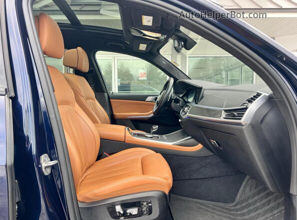 5UXCW2C06N9J79973 2022 BMW X7 Blue Widok z tyłu