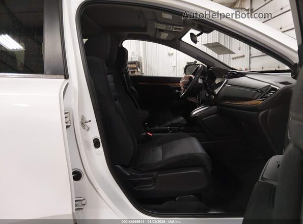 7FART6H52LE008211 2020 HONDA CR-V HYBRID White Front interior view