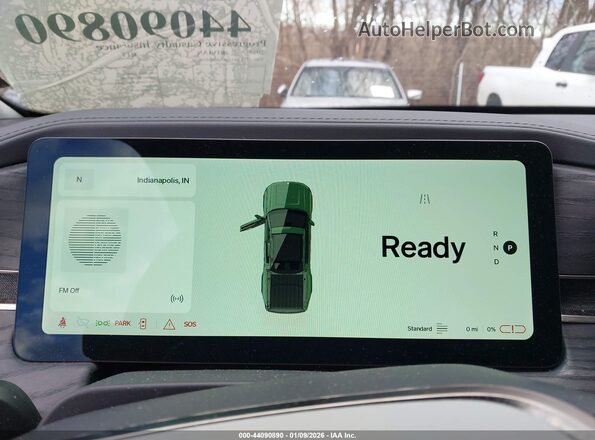 7FCTGAAA0PN024036 2023 RIVIAN R1T Gray Widok tylnych siedzeń