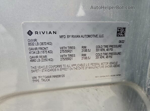 7FCTGAAA1NN008120 2022 RIVIAN R1T Silver ძრავის განყოფილების ხედი