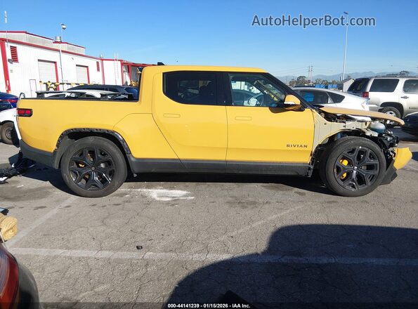 7FCTGAAA2PN019677 2023 RIVIAN R1T Желтый Панорамный вид салона 360°