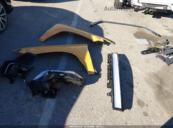 7FCTGAAA2PN019677 2023 RIVIAN R1T Желтый Вид щитка приборов