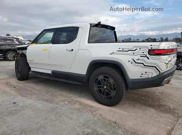 7FCTGAAA5PN021777 2023 RIVIAN R1T Белый Задняя левая четверть