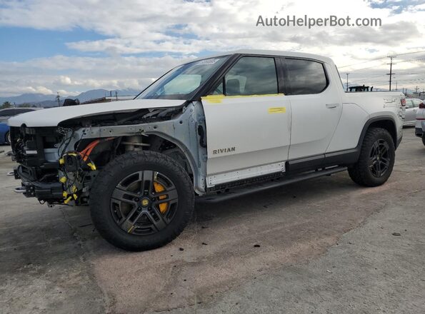 7FCTGAAA5PN021777 2023 RIVIAN R1T Белый Передняя левая четверть