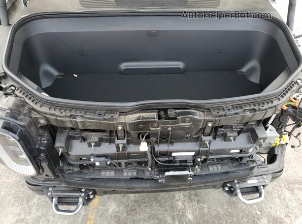 7FCTGAAA5PN021777 2023 RIVIAN R1T Белый Вид задней части салона
