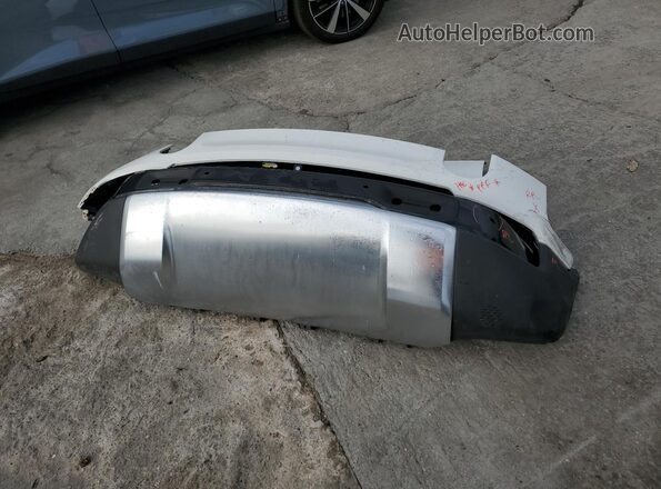 7FCTGAAA5PN021777 2023 RIVIAN R1T Белый Вид подкапотного пространства