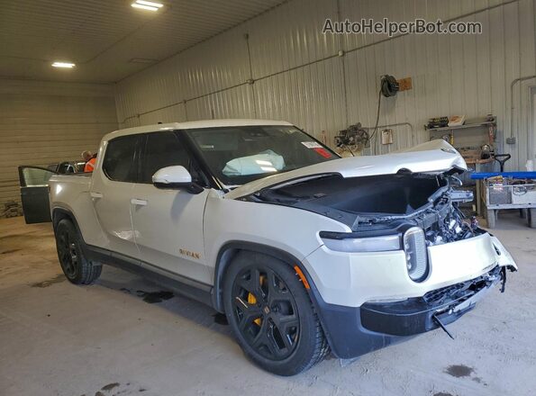 7FCTGAAL0NN002830 2022 RIVIAN R1T Белый Передняя правая четверть