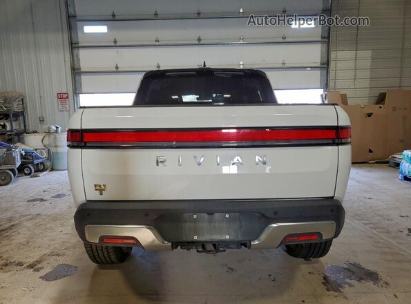 7FCTGAAL0NN002830 2022 RIVIAN R1T Белый Вид сзади