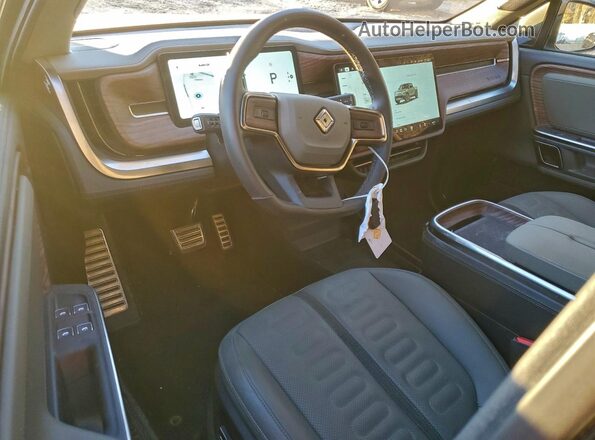 7FCTGAAL1PN024354 2023 RIVIAN R1T Зеленый Вид панели приборов