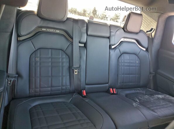 7FCTGCAP6SN039178 2025 RIVIAN R1T Gray Вид задніх сидінь
