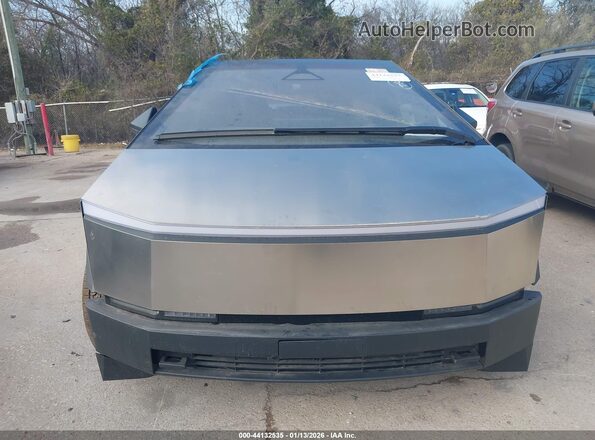 7G2CEHED2SA066444 2025 TESLA CYBERTRUCK Gray წინა პანელის ხედი