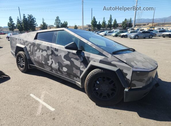 7G2CEHED3RA019188 2024 TESLA CYBERTRUCK Серебряный Передняя правая четверть