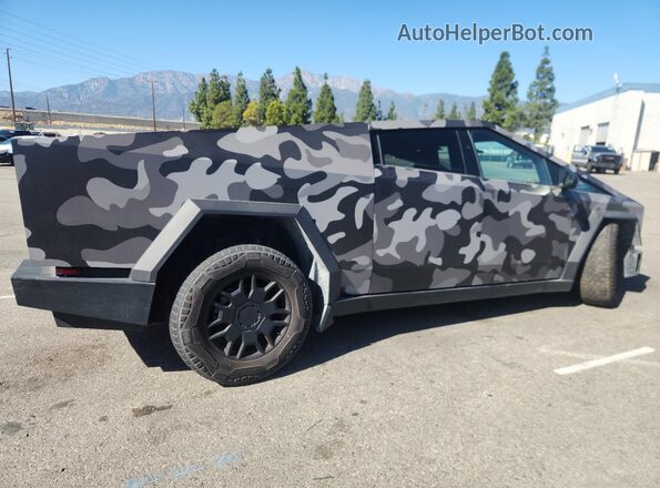 7G2CEHED3RA019188 2024 TESLA CYBERTRUCK Серебряный Задняя правая четверть