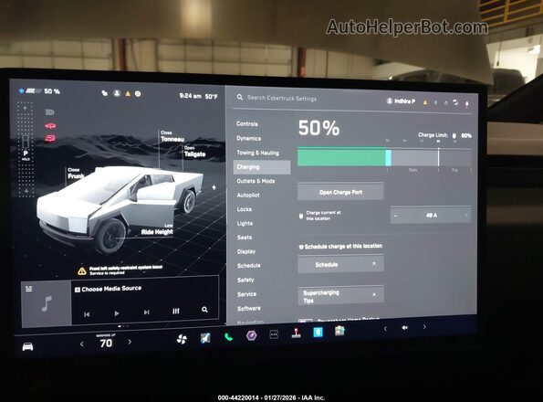 7G2CEHED8SA070952 2025 TESLA CYBERTRUCK Silver 
