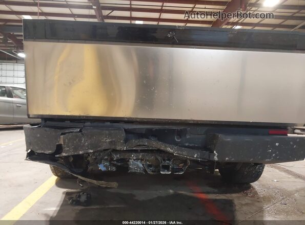 7G2CEHED8SA070952 2025 TESLA CYBERTRUCK Silver 