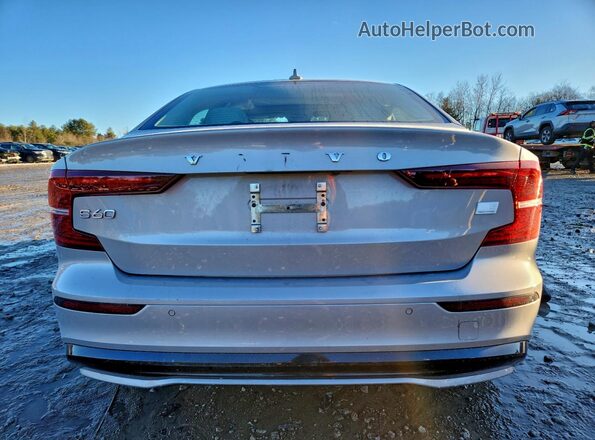 7JRH60FW7PG249072 2023 VOLVO S60 Серебряный Вид сзади