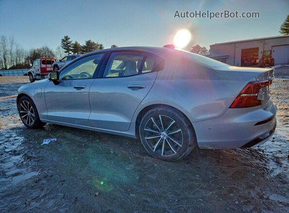 7JRH60FW7PG249072 2023 VOLVO S60 Серебряный Задняя левая четверть