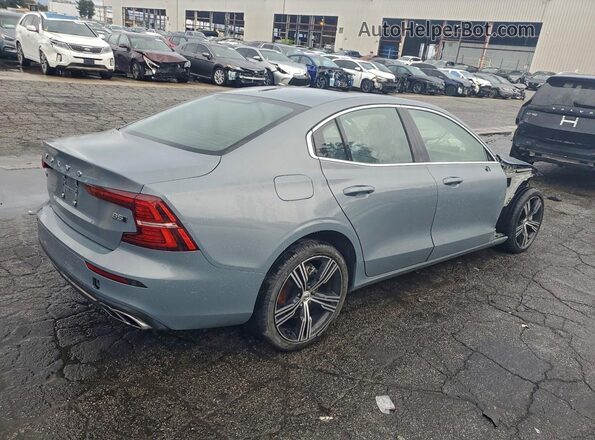 7JRL12FL1RG325236 2024 VOLVO S60 Синий Задняя правая четверть