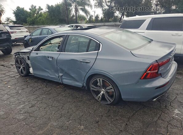 7JRL12FL1RG325236 2024 VOLVO S60 Синий Задняя левая четверть