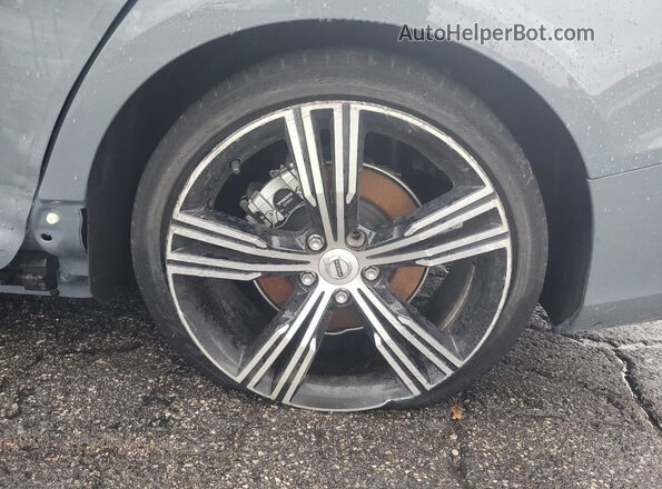 7JRL12FL1RG325236 2024 VOLVO S60 Синий 