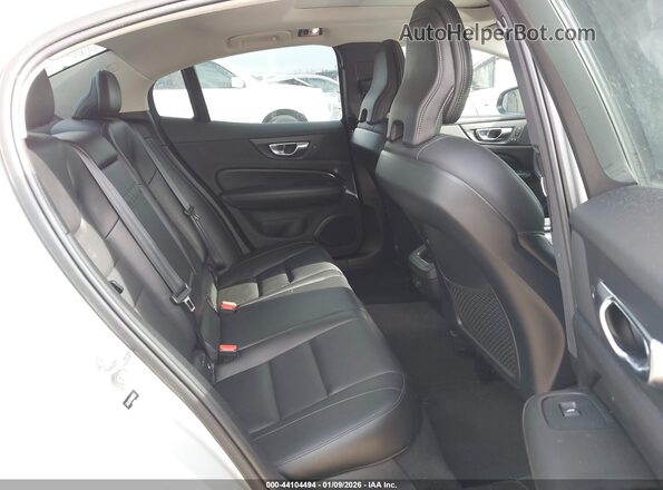 7JRL12FZXNG157854 2022 VOLVO S60 Серебряный Вид наклейки с VIN-кодом