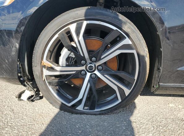 7JRL12TK4RG322231 2024 VOLVO S60 Черный 