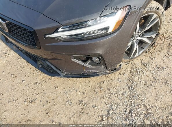 7JRL12TL6RG326516 2024 VOLVO S60 Gray Vista frontal