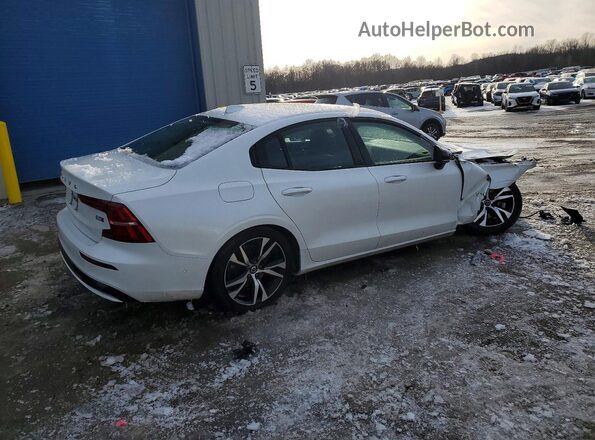 7JRL12TL7RG317632 2024 VOLVO S60 Белый Задняя правая четверть
