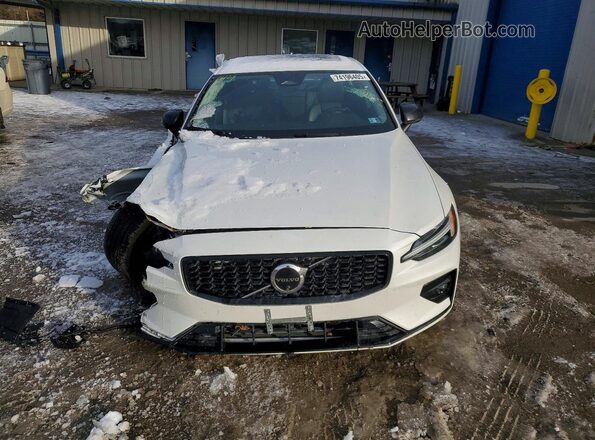 7JRL12TL7RG317632 2024 VOLVO S60 Белый Вид спереди