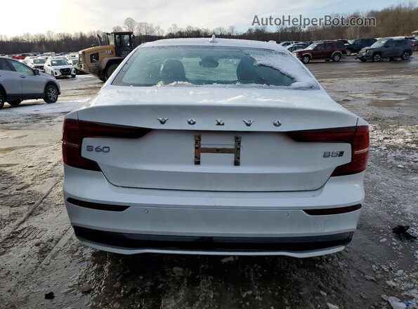 7JRL12TL7RG317632 2024 VOLVO S60 Белый Вид сзади