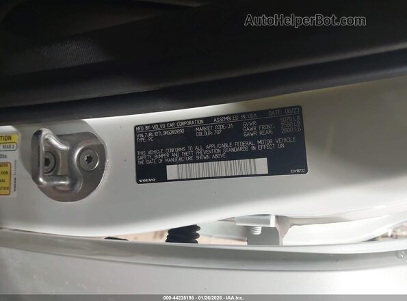 7JRL12TL9RG282690 2024 VOLVO S60 White Vista del compartimento del motor